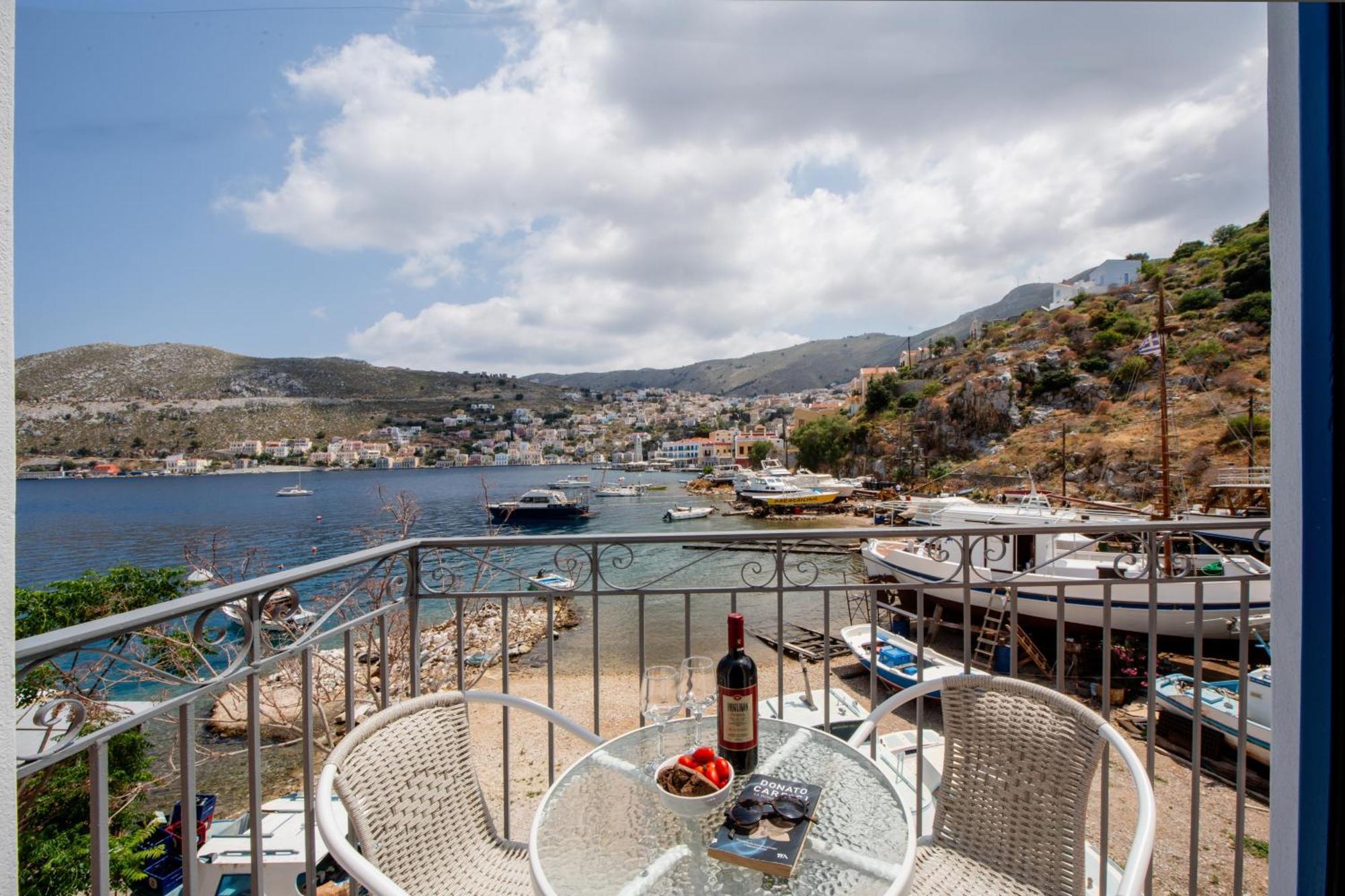 Porto Harani Seaside Apartments Simi Zewnętrze zdjęcie